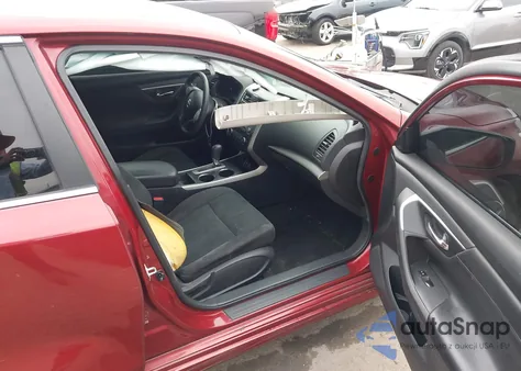 2015 Nissan Altima 2.5 S из США, поврежденный, VIN 1N4AL3AP4FC497253